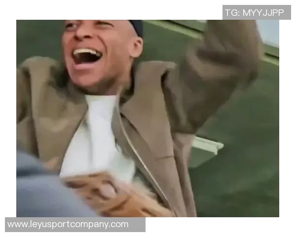 巴尔韦德称姆巴佩必能成功训练中常见卡雷拉斯精彩射门